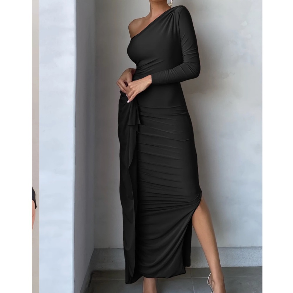Club London black one shoulder ruched dress